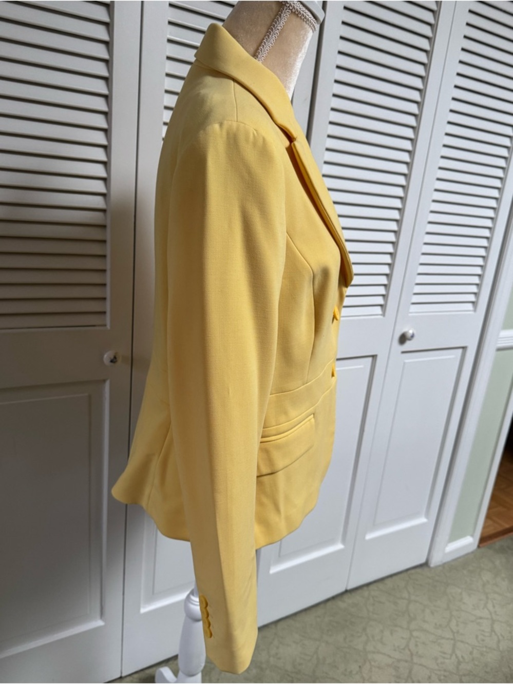 New York & Company Lemon Yellow Tailored Blazer Size 12 New without tags - Picture 4 of 7